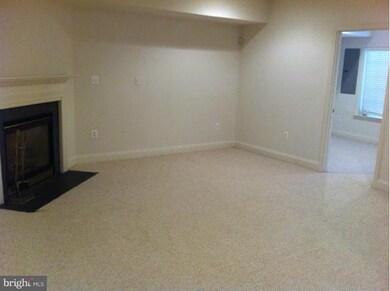 9970 Cyrandall Dr, Oakton, VA 22124 - photo 6