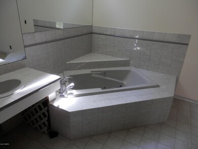 6769 Warren Woods Rd, Three Oaks, MI 49128 - photo 5