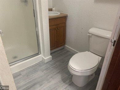 1006 N 6th Ave E, Newton, IA 50208 - photo 7