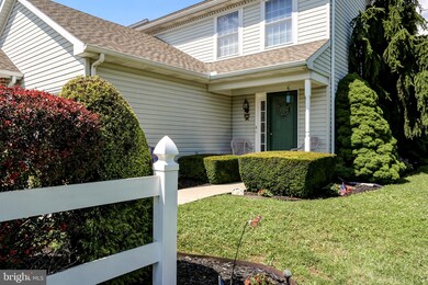 4052 Parkside Ct, Mount Joy, PA 17552 - photo 2