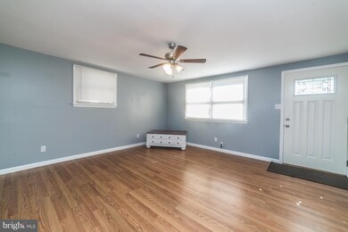 3175 Shiloh Ct, Halethorpe, MD 21227 - photo 2