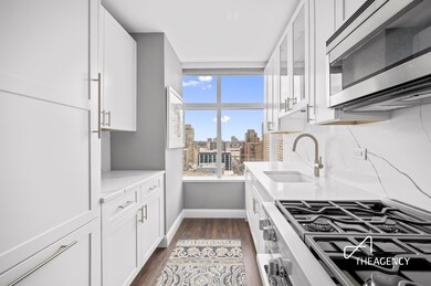 The 3 Lincoln Center unit 17B, New York, NY 10023 - photo 4