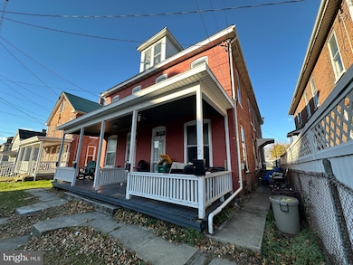 583 S 2nd St, Chambersburg, PA 17201 - photo 3