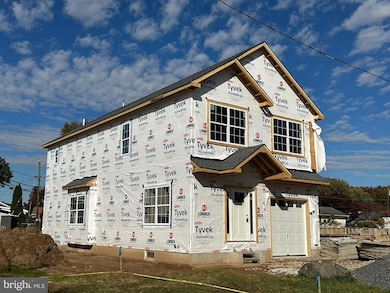 909 New Chestnut St, Bristol, PA 19007 - photo 2