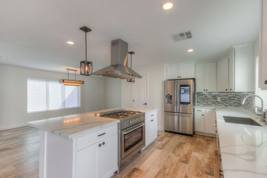 4328 N 42nd Place, Phoenix, AZ 85018 - photo 7