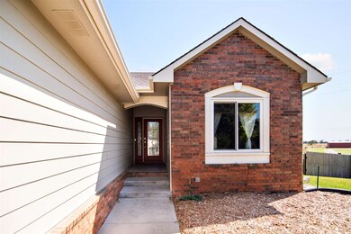 10817 W Waterside Ct, Maize, KS 67101 - photo 2