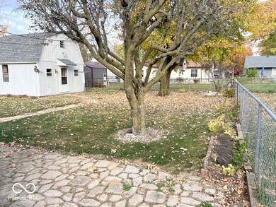 1402 Woodward St, Lapel, IN 46051 - photo 2
