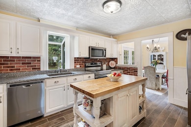 12-custom-459-durham-rd