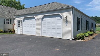 8073 Lofty Height Rd, Waynesboro, PA 17268 - photo 5