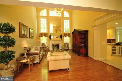 4884 Annamohr Dr, Fairfax, VA 22030 - photo 6