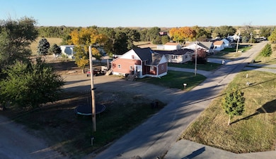 408 South St, Norton, KS 67654 - photo 4