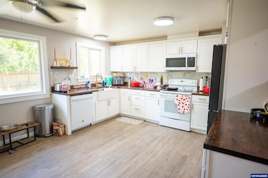 36046 Riverside Dr SW, Albany, OR 97321 - photo 6