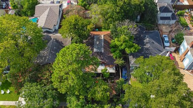 1631 Colquitt St, Houston, TX 77006 - photo 2