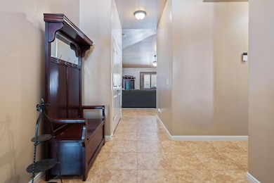 5.Entry Way
