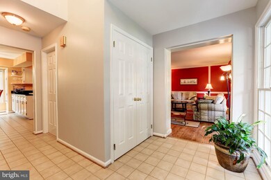12608 Blue Mountain Ct, North Potomac, MD 20878 - photo 3