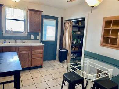 271 12th St NW, Cedar Rapids, IA 52405 - photo 7