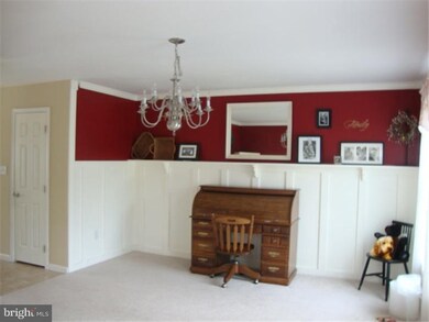 29 Hayden Cir, Reading, PA 19606 - photo 2