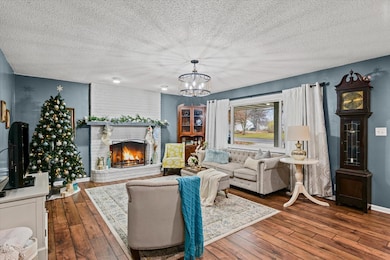 305 S West St, Mahomet, IL 61853 - photo 5