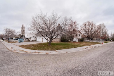 820 S Adam Ln, Idaho Falls, ID 83401 - photo 3