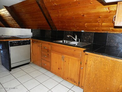 023-239253-Kitchen