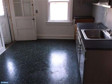 113 Sharon Ave, Darby, PA 19023 - photo 4