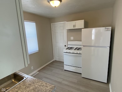 706 W 23rd St, Anderson, IN 46016 - photo 5