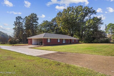 1430 Sunset Dr, Canton, MS 39046 - photo 4