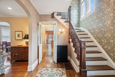 611 Lake Ave, Wilmette, IL 60091 - photo 2