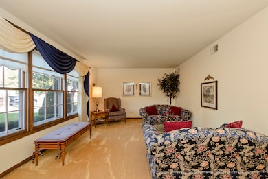 14417 Country Club Ln, Orland Park, IL 60462 - photo 5