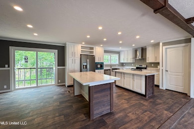 208 Cedar Crest Drive, Coldwater, MS-06