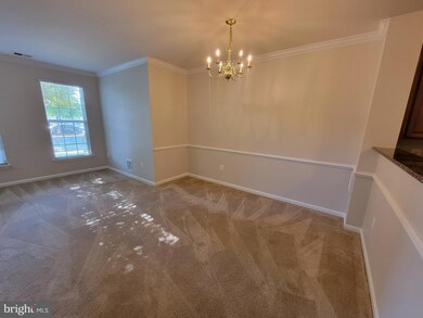 15555 John Diskin Cir, Woodbridge, VA 22191 - photo 4