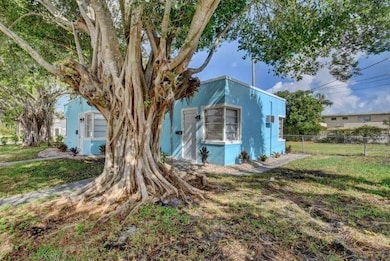 3000 Broadway unit 3, West Palm Beach, FL 33407 - photo 2