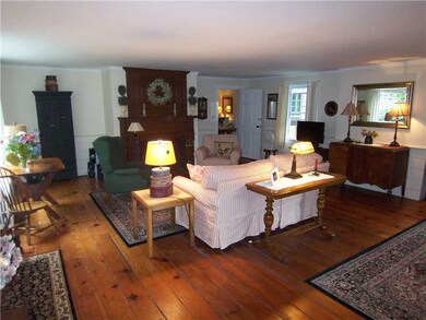 18 Pond St unit 2, Wakefield, RI 02879 - photo 7