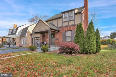 321 Jefferson Blvd, Reading, PA 19609 - photo 4