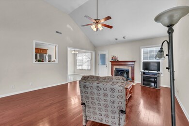 2776 Cascade Dr, Clarksville, TN 37042 - photo 5