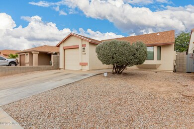 1636 W Cochran St, Tucson, AZ 85746 - photo 5
