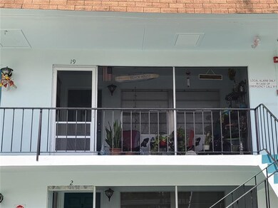 Condo #19 2br/1ba/915sf