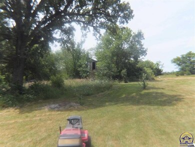 15091 W Rd, Hoyt, KS 66440 - photo 4