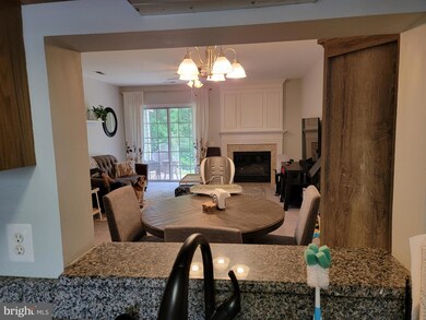 21856 Elkins Terrace unit 33, Sterling, VA 20166 - photo 5