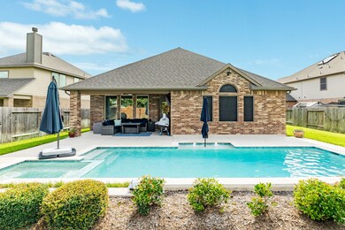 2806 S Galveston Ave, Pearland, TX 77581 - photo 2