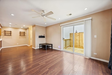 1860 Huntington Blvd unit E, Hoffman Estates, IL 60169 - photo 6