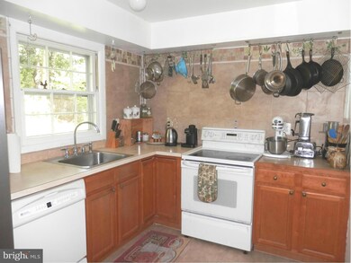 8784 Oxwell Ln, Laurel, MD 20708 - photo 7