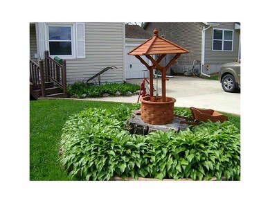 Yard. Front landscaping
