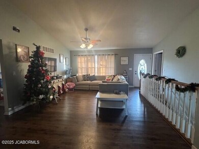 205 Churchview Dr, Jefferson City, MO 65109 - photo 4