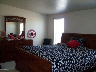 24410 N Los Angeles St, Paulden, AZ 86334 - photo 5