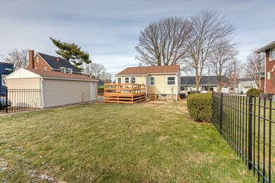 101 E Overton St, Tuscola, IL 61953 - photo 3