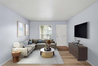 4211 Holland Ave unit 105, Dallas, TX 75219 - photo 2