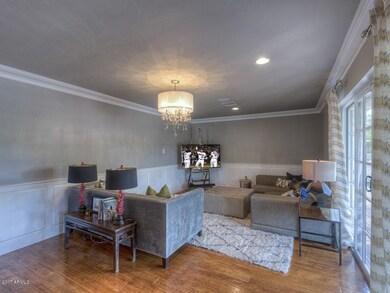 005_Living Room