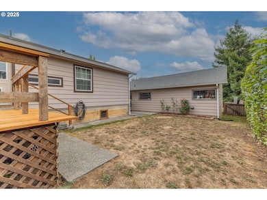 1311 Willow St, Myrtle Point, OR 97458 - photo 7