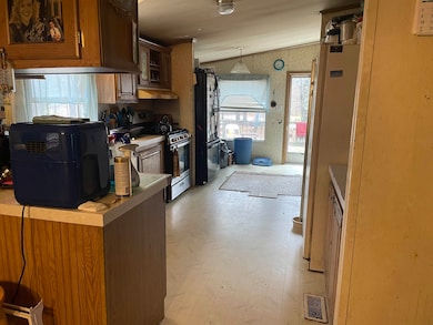 108 Lucas Pond Rd, Northwood, NH 03261 - photo 7